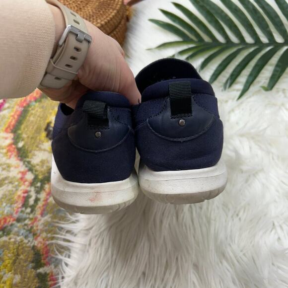 Clarks Navy Blue Lightweight Slip On Casual Knit Sneaker 9 - Picture 8 of 10